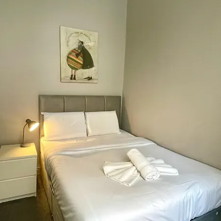 Baker Central Apartments London Room photo