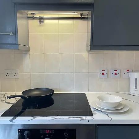 Baker Central Apartments London Room photo