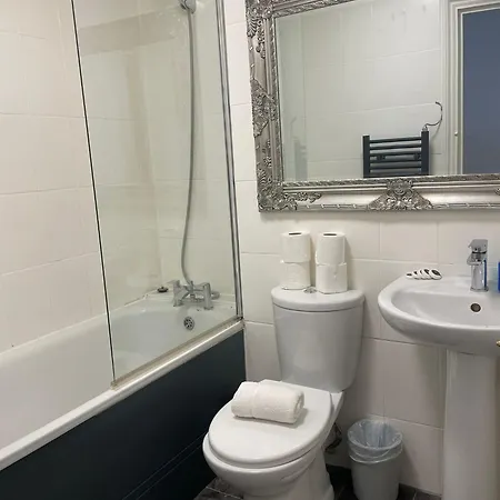 Baker Central Apartments London Room photo